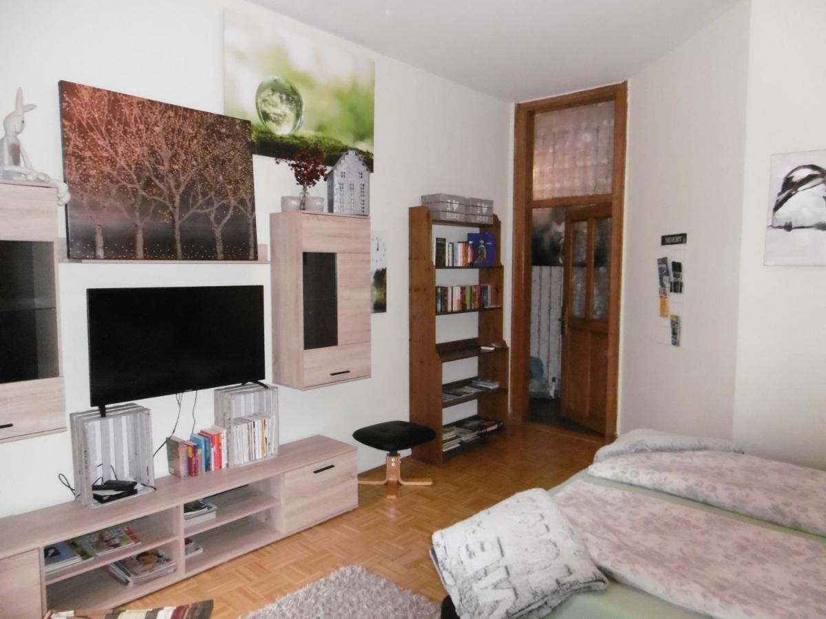 Apartment Mitten In 2 *
